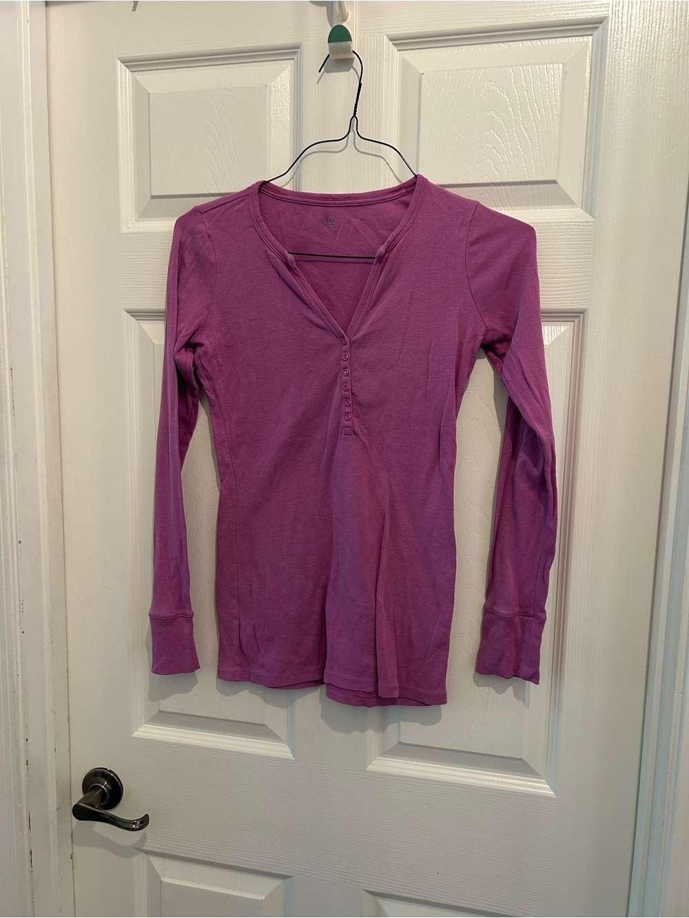 GAP Long Sleeve Top